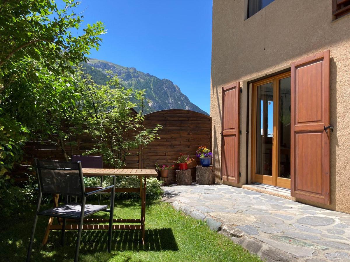 La Saume Apartment Ceillac Bagian luar foto