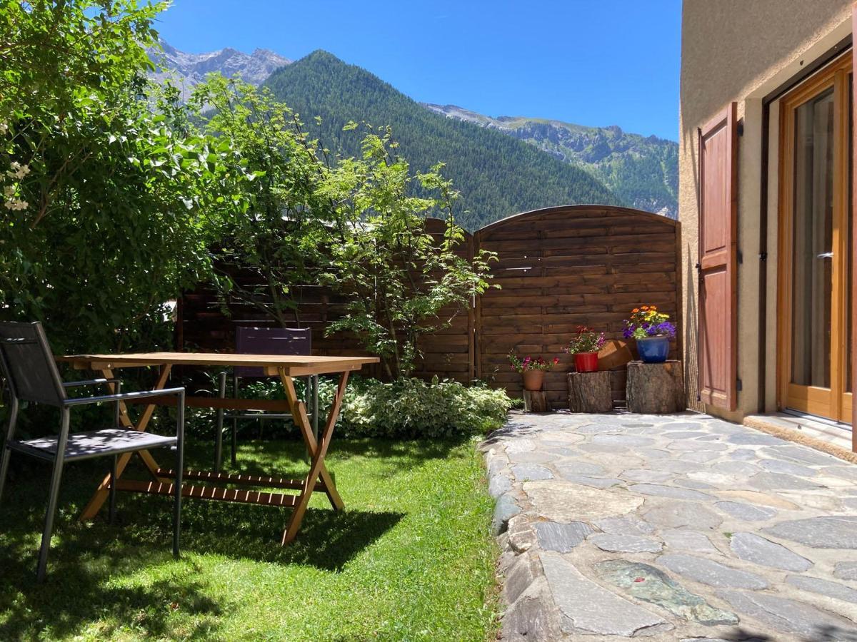 La Saume Apartment Ceillac Bagian luar foto